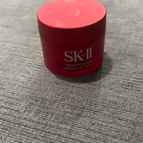 SK-II Skinpower Advanced Cream - Picture 2 of 6